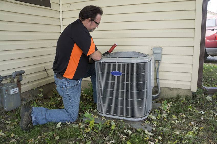 An image of an AC repair in Greenville.